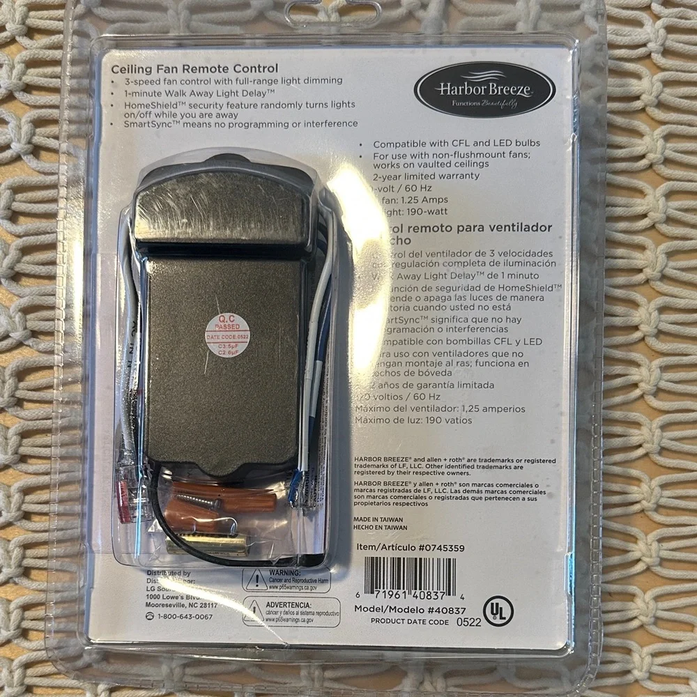 Universal Remote Control in White - Picture 2 of 3